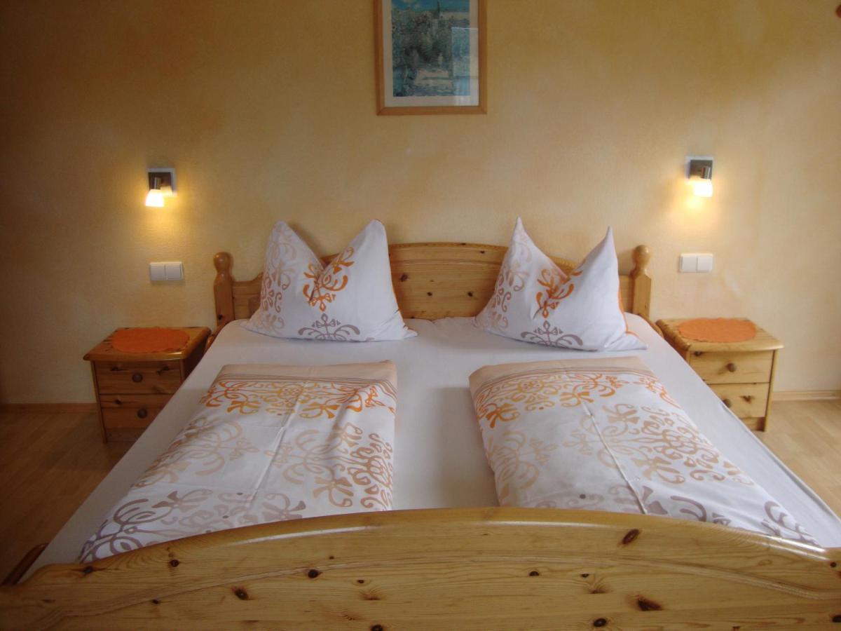 Sixenhof Apartment นีเดอเรา ภายนอก รูปภาพ
